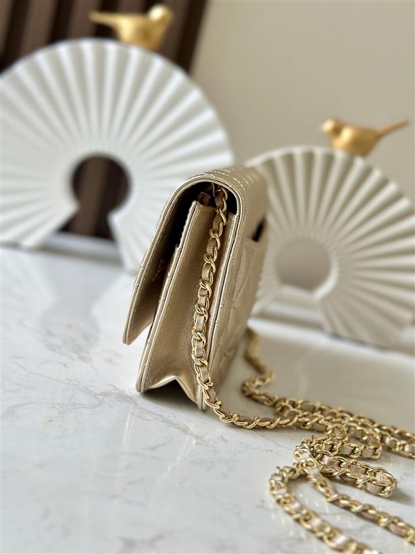 2026127215432274 570